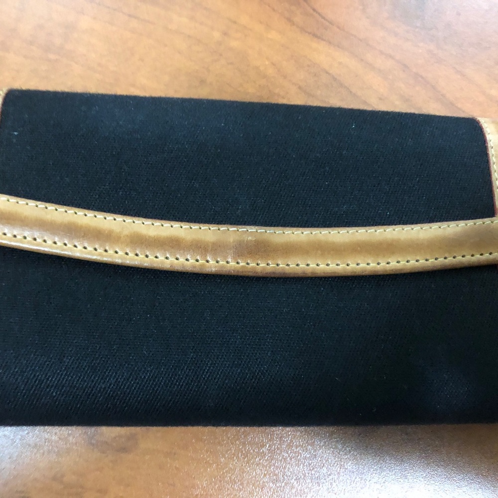 Dooney & Bourke